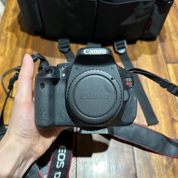 Canon T3i Camera and Lenses Bundle - Picture 9 of 14